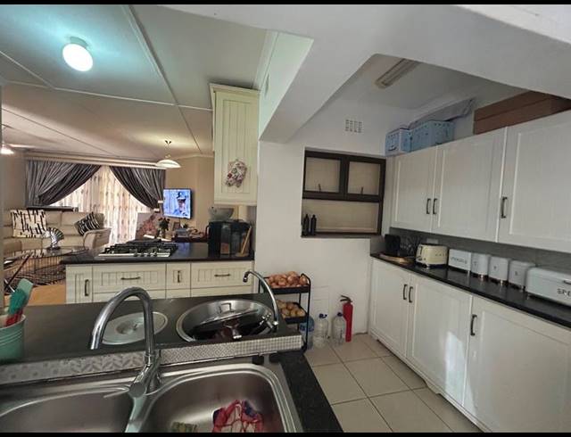 3 BEDROOM APARTMENT FOR SALE IN MTUNZINI